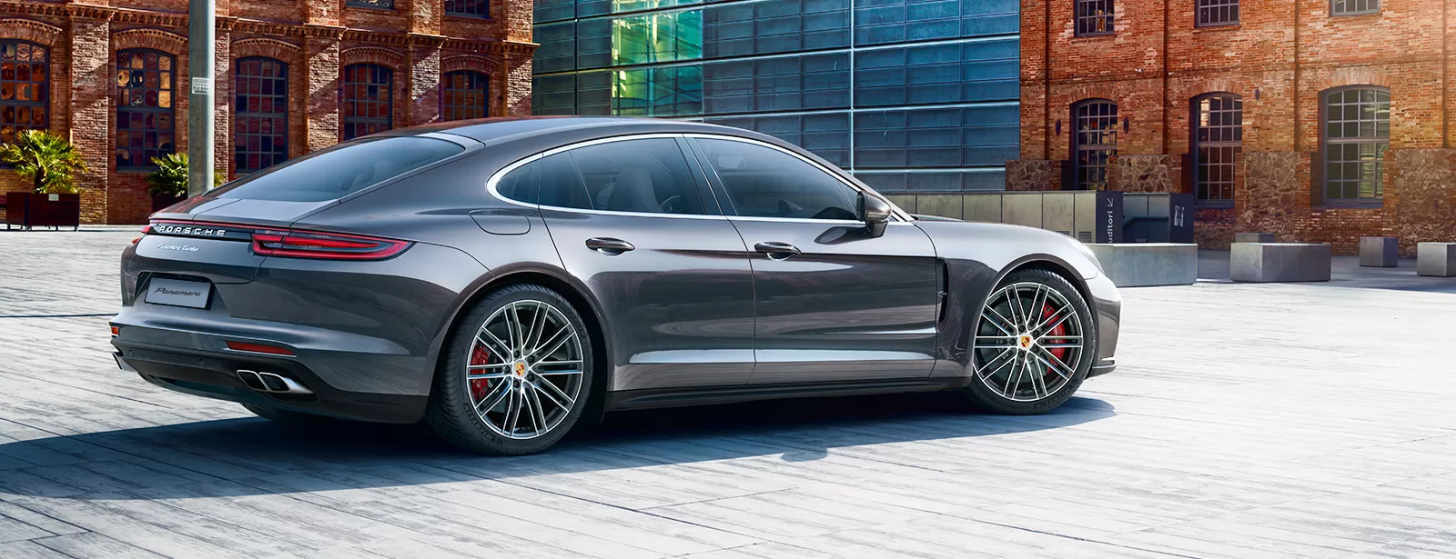 Panamera исполняется 10 лет. Специальное предложение на 10 автомобилей из наличия.