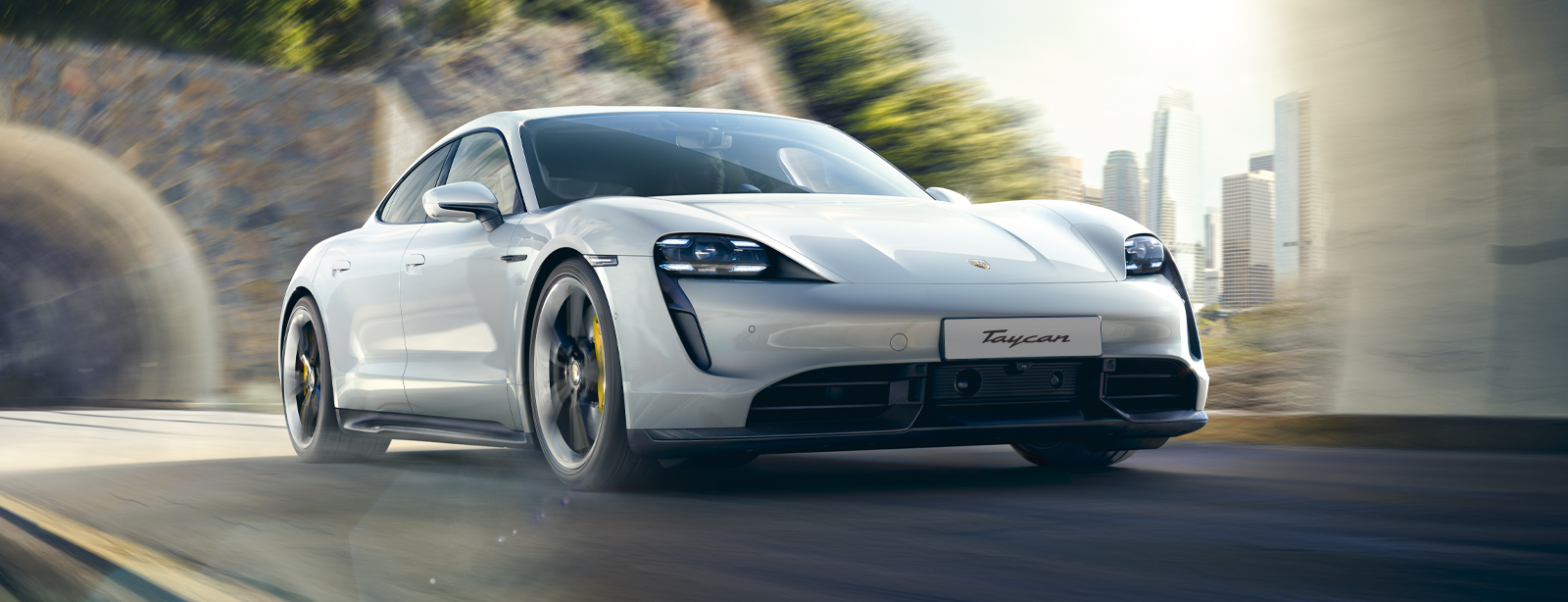 Новый Porsche Taycan: рационально переосмысленный спорткар. Новый Porsche Taycan: рационально переосмысленный спорткар.